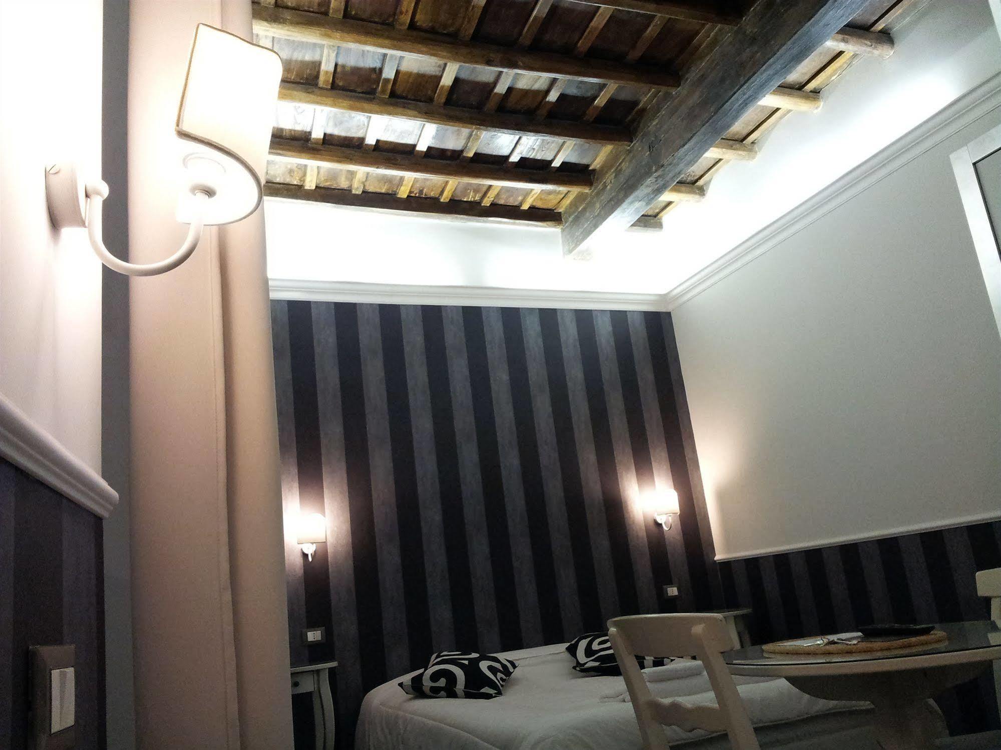 Navona Nice Room Рим Екстер'єр фото